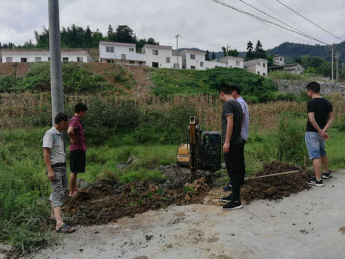 四川泸州：后山镇海力村小龙虾养殖场开工建造