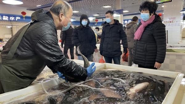 天津水产市场春节“火爆运营” 迎来销售旺季